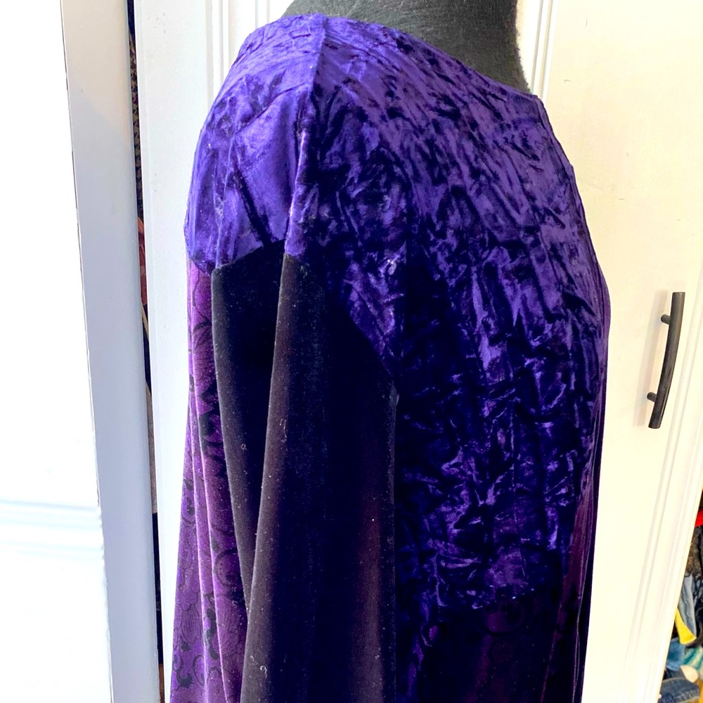 BECHAMEL blouse; Velvet Velour Floral Tunic Top". features a color block pattern - Picture 3 of 6